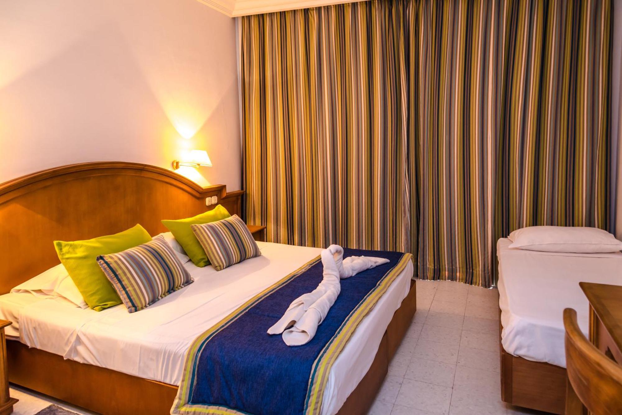 Yadis Hammamet Hotel Exterior photo